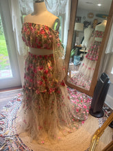 Load image into Gallery viewer, Ready to ship on sale floral embroidery two piece dress
