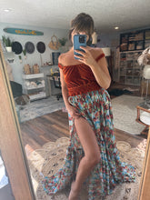 Load image into Gallery viewer, Two tops and a skirt ready to ship