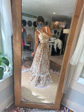 Load image into Gallery viewer, Frolick dress ready to ship in retired crinkle print