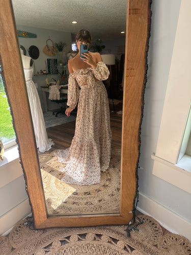 Kismet beige little florals two piece crinkle  dress preorder allow 6-8 week  (tie removable)
