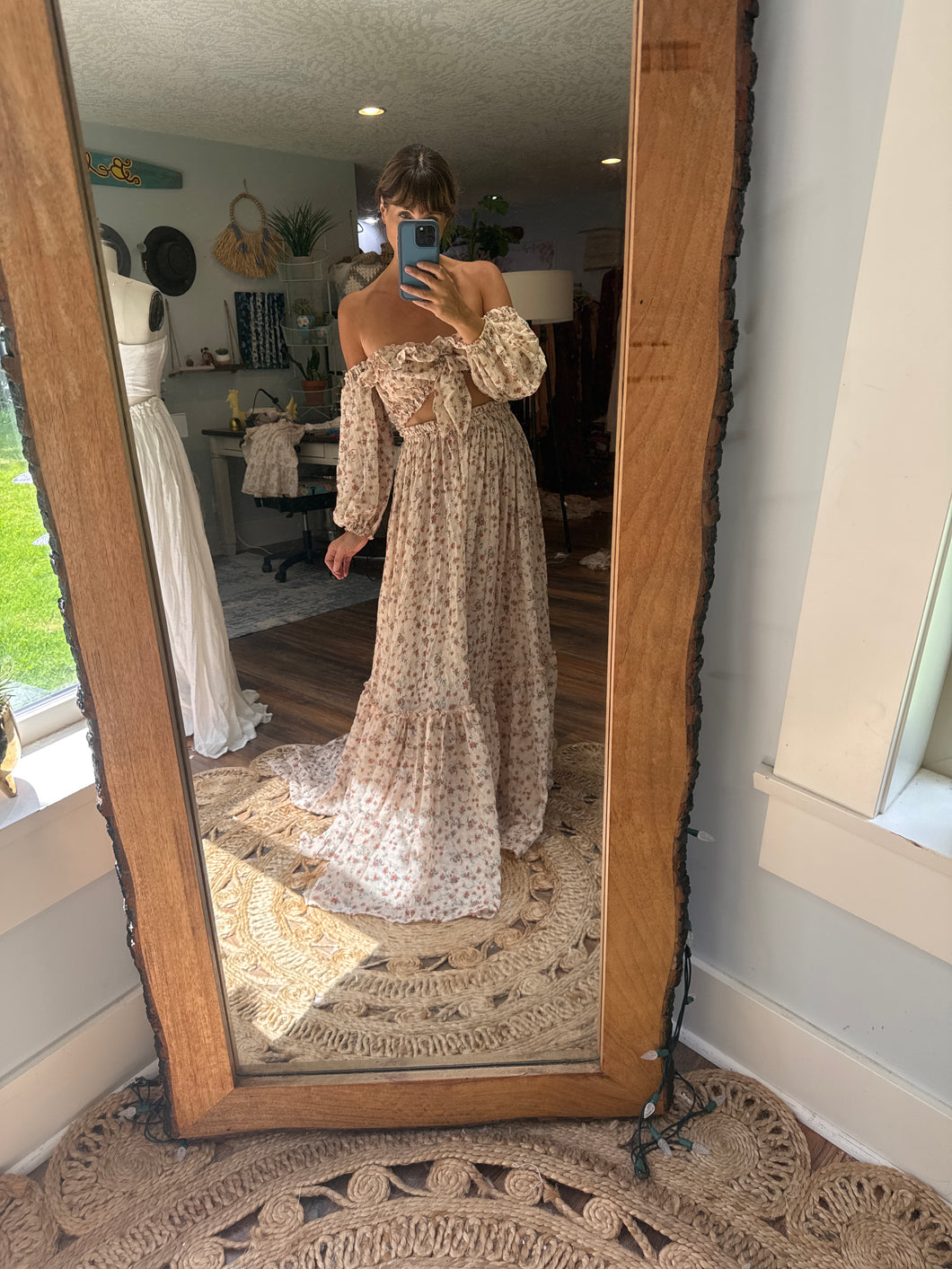 Kismet beige little florals two piece crinkle  dress preorder allow 6-8 week  (tie removable)