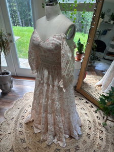 (Two top one skirt) Flash sale ready to ship two piece floral dress fits bigger busts