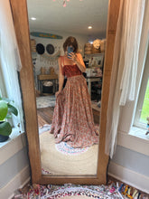 Load image into Gallery viewer, Three tops with one skirt deal