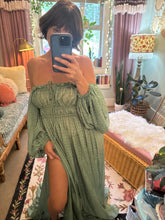 Load image into Gallery viewer, Ready to ship new Kelly green color solid crinkle dress Always and forever with sleeves on sale