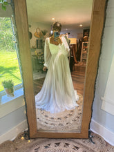 Load image into Gallery viewer, Preorder allow 6-8 weeks custom gown - soft mesh tulle