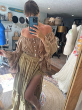 Load image into Gallery viewer, Sale ready to ship three top one skirt