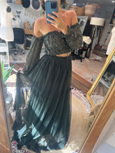 Load image into Gallery viewer, Flash sale ready to ship three top one skirt