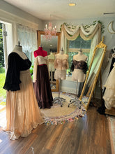 Load image into Gallery viewer, Amazing deal! Four tops and two skirts package