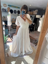 Load image into Gallery viewer, Ready to ship off white soulmate short sleeve dress