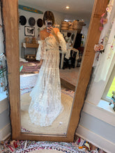Load image into Gallery viewer, Chiffon delight style dress in lace/chiffon ready to ship