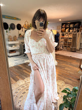 Load image into Gallery viewer, (Two top one skirt) Flash sale ready to ship two piece floral dress fits bigger busts