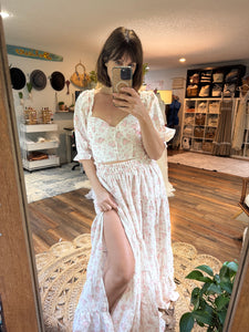 (Two top one skirt) Flash sale ready to ship two piece floral dress fits bigger busts