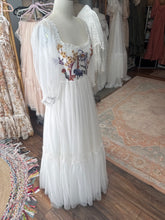 Load image into Gallery viewer, New style dress sample sale ready to ship