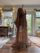 Load image into Gallery viewer, Sample sale robe fits petites xs-medium peonies print ready to ship