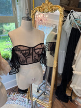 Load image into Gallery viewer, Amazing deal! Four tops and two skirts package