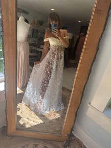 Sample sale dress top fits smaller
