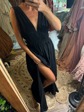 Load image into Gallery viewer, Preorder 6 to 8 weeks Love me Wild linen cotton black dress