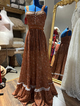 Load image into Gallery viewer, Preorder 6 to 8 weeks NEW Frolick Dress in Brown floral crinkle