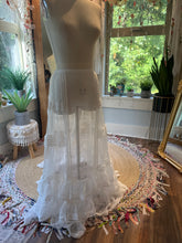 Load image into Gallery viewer, Sample sale skirt in ruffle chiffon comes with Juliet dress in lace (off white) ready to ship