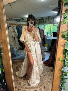 Music two piece new ivory floral