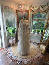 Load image into Gallery viewer, Ready to ship sale two skirt one top dress set
