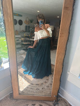 Load image into Gallery viewer, Flash sale two top with a skirt