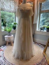 Load image into Gallery viewer, Ready to ship sample sale Ivory love bird dress with tulle and cotton lining