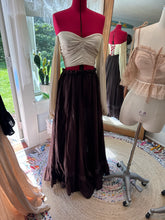 Load image into Gallery viewer, Amazing deal! Four tops and two skirts package