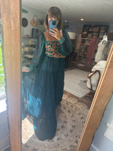 Load image into Gallery viewer, Flash sale two top with a skirt