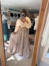 Load image into Gallery viewer, Ready to ship sale three top with skirt crinkle beige floral print