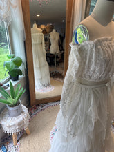 Load image into Gallery viewer, Ready to ship sale two skirt one top dress set