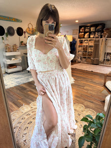 (Two top one skirt) Flash sale ready to ship two piece floral dress fits bigger busts