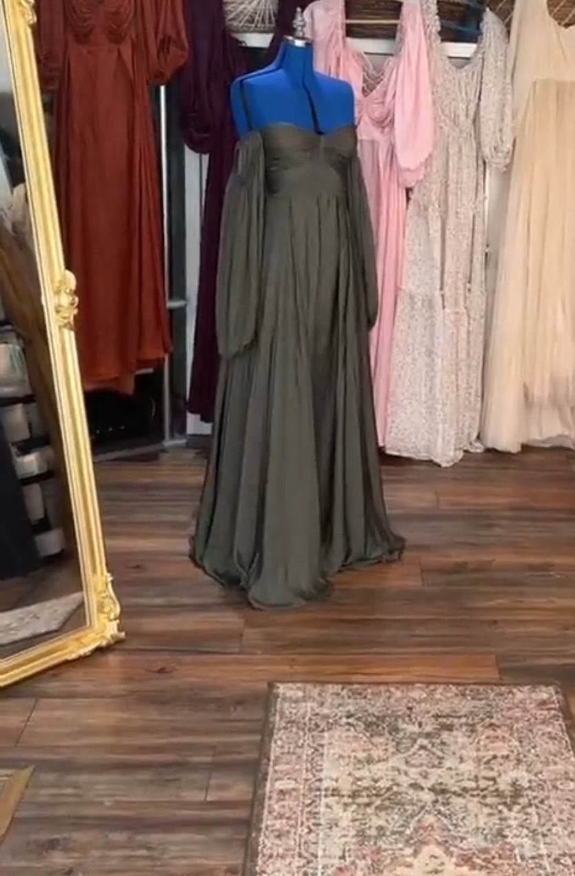 (Preorder ) A new day dress in Olive