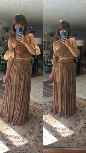 Flash sale Two tops one skirt ready to ship