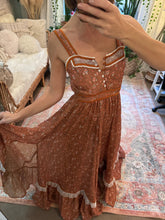 Load image into Gallery viewer, Preorder 6 to 8 weeks NEW Frolick Dress in Brown floral crinkle